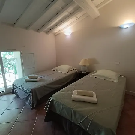 بيت للعطل Au Bord De Thau Maison De Charme Et Parc