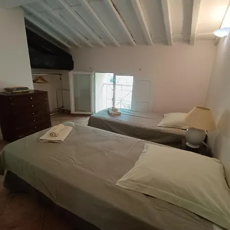 بيت للعطل Au Bord De Thau Maison De Charme Et Parc مارسيلان